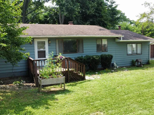 428 Harden St, Holly, MI 48442