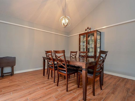 2nd image of 10819 Kirkbend Dr