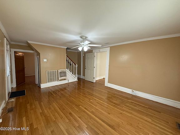 5th image of 534 Madison Street