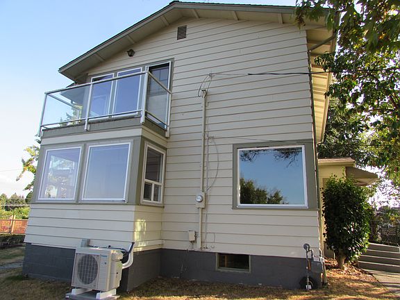 3rd image of 4731 N Mullen St