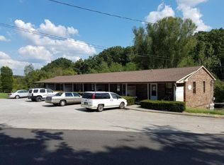 714 Henry Ln APT I, Greenback, TN 37742