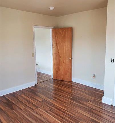 4th image of 204 Grand Ave #10797704
