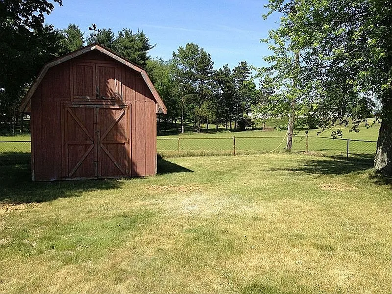 4238 W 100 S photo 1