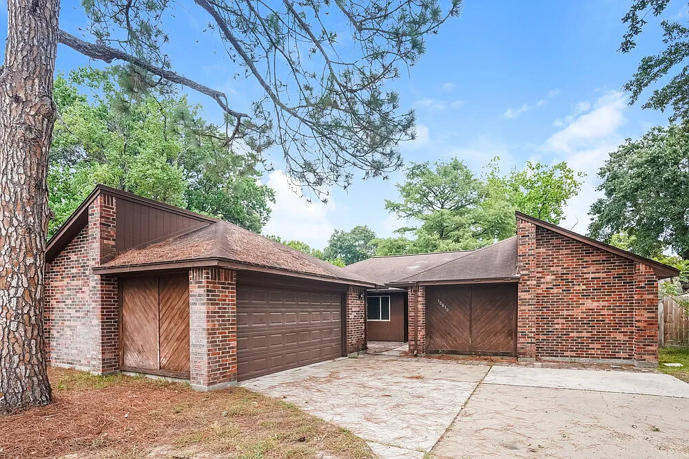 3 bed, 2.0 bath, 1637 sqft, $1,810 — Photo 3
