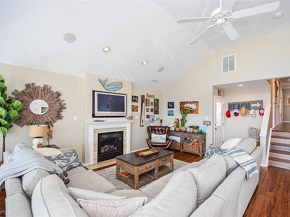 4th image of 3522 Central Ave Floor 2
