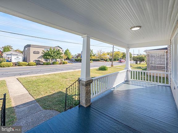 4th image of 715 Berryville Ave