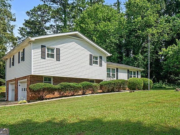 4th image of 1272 Oakwoods Dr