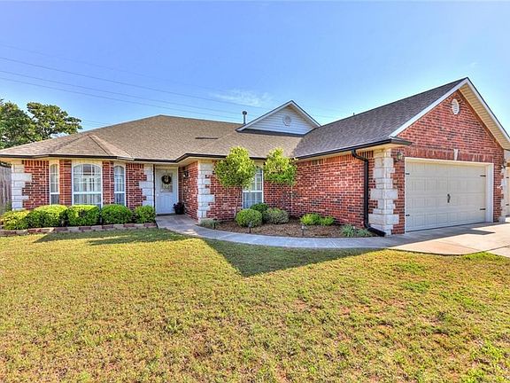 Freshly landscaped, slick as a whistle clean, and ready for a new owner.