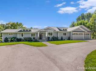 8824 Algoma Ave NE, Rockford, MI