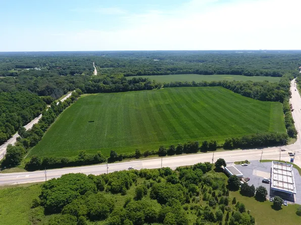 2390 Algonquin Rd, Algonquin, IL 60102