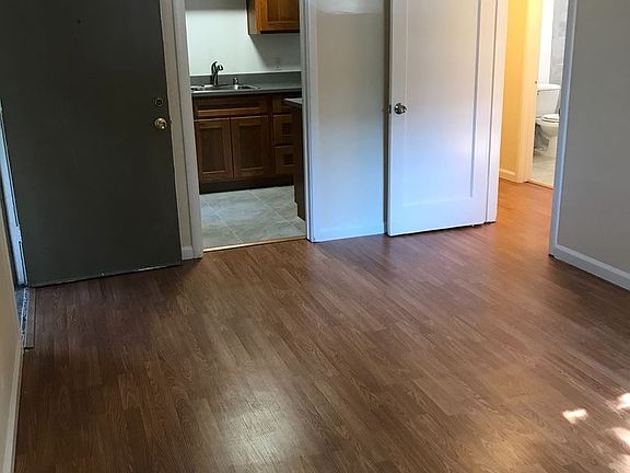 2nd image of 411 22nd St APT 02