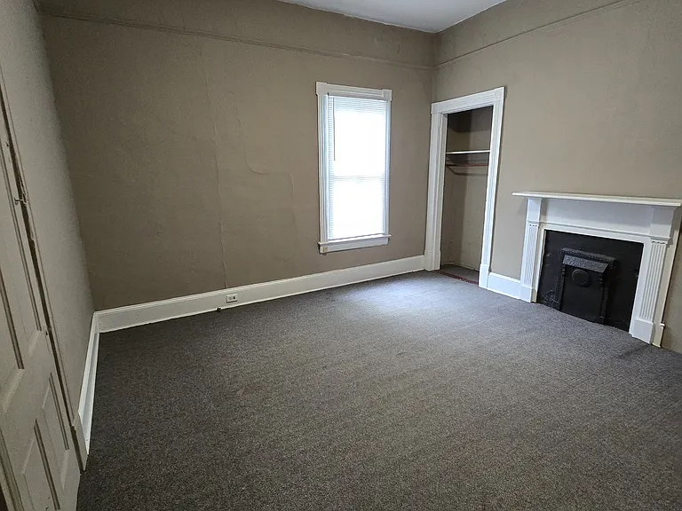 1042 McMillan St NW — Photo 9