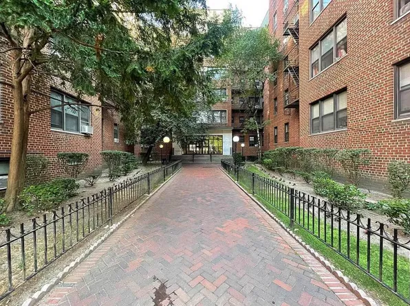 74-10 35th Avenue image 7 of 7