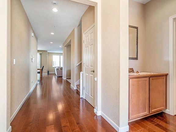 3rd image of 1812 Dunlap Pl