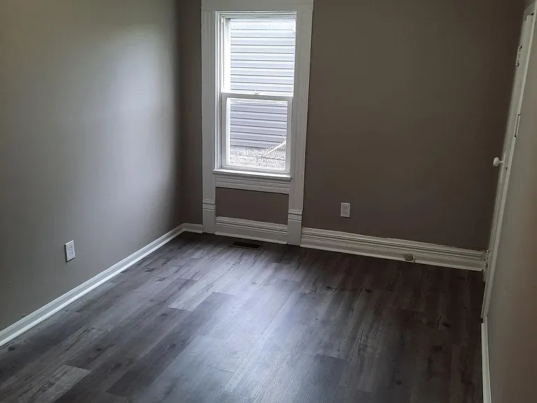 341 Park Ave #5 — Photo 12