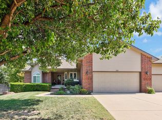114 S Coach House Rd, Wichita, KS 67235