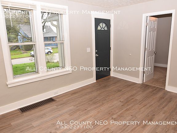 4th image of 1670 1/2 3rd St