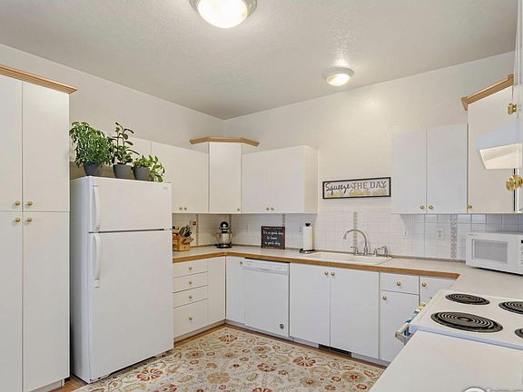 5th image of 3412A 34th Ave