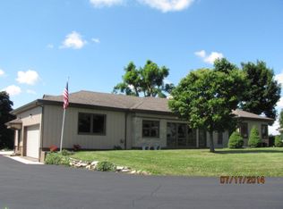 601 Parkview Dr, Upper Sandusky, OH 43351