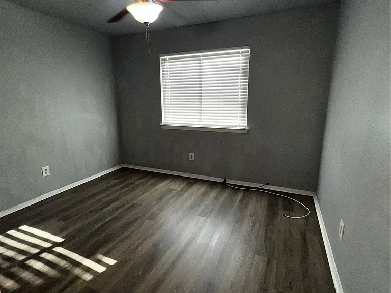 617 Greenlawn Blvd — Photo 10
