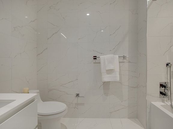 3rd image of 222 E 44th St APT 39D