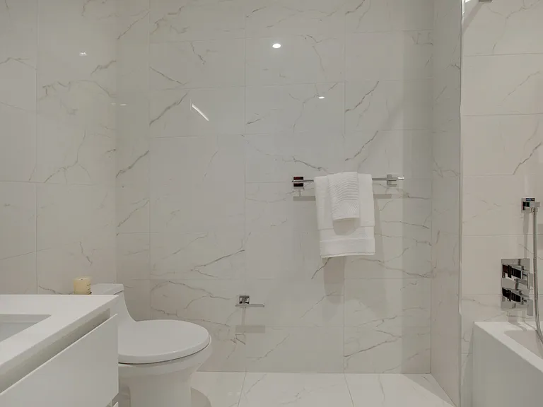222 E 44th St #38A — Photo 5