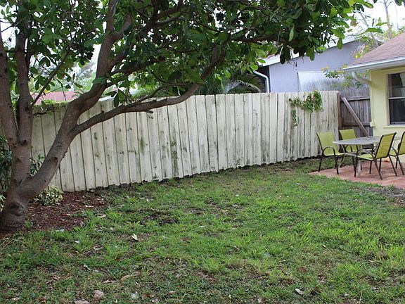 5th image of 625 Royal Palm Dr