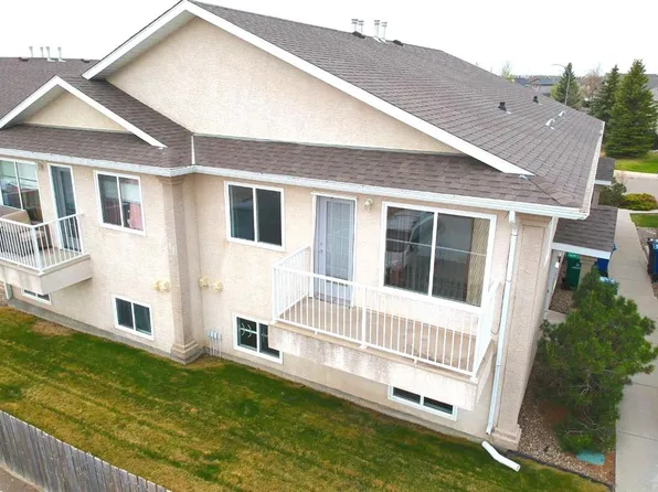 11 N Highlands Pl W #4, Lethbridge, AB T1J 4X8