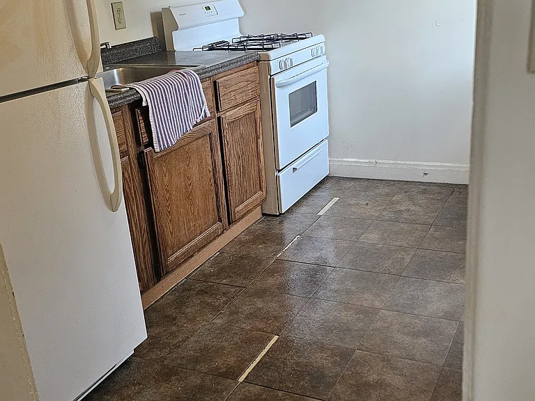 810 N Evans St #3 — Photo 4