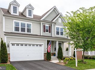 6627 Jessamine Ln, Annandale, VA 22003