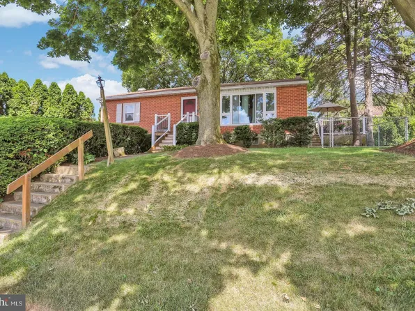 1615 Commonwealth Blvd, Reading, PA 19607