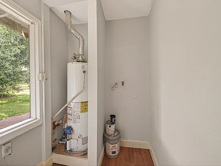 10506 Buffum St — Photo 7