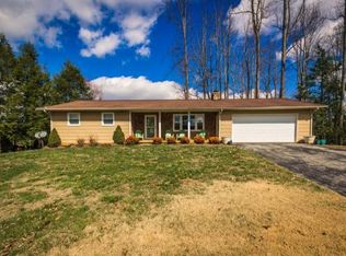 3 Mistletoe Ct, Johnson City, TN 37604