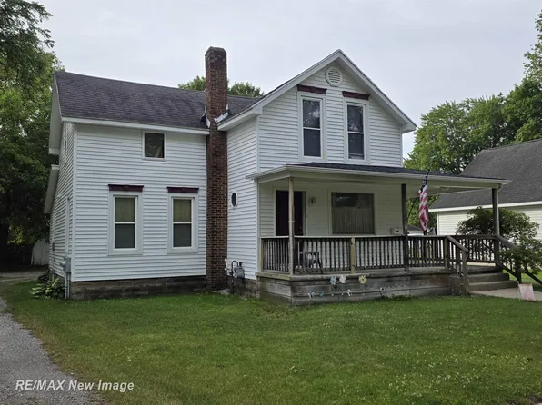 218 Lincoln St, Chesaning, MI 48616