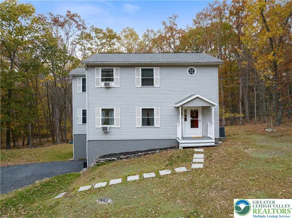 52 Mandy Ridge Rd, East Stroudsburg, PA 18302