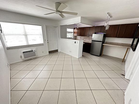 3rd image of 111 N L Street #7