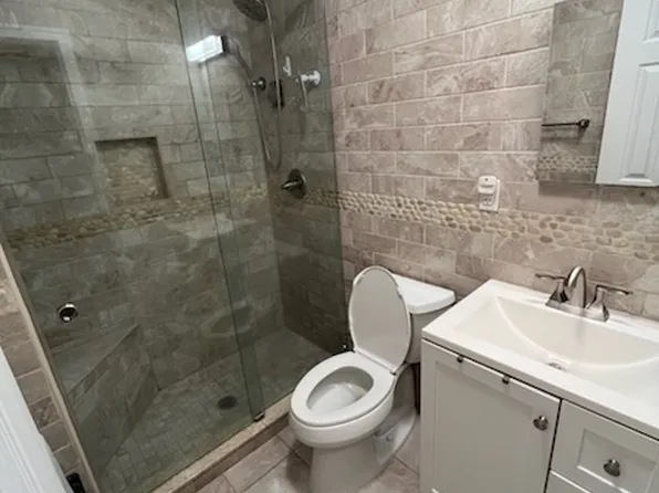 45-05 Ditmars Boulevard image 16 of 18