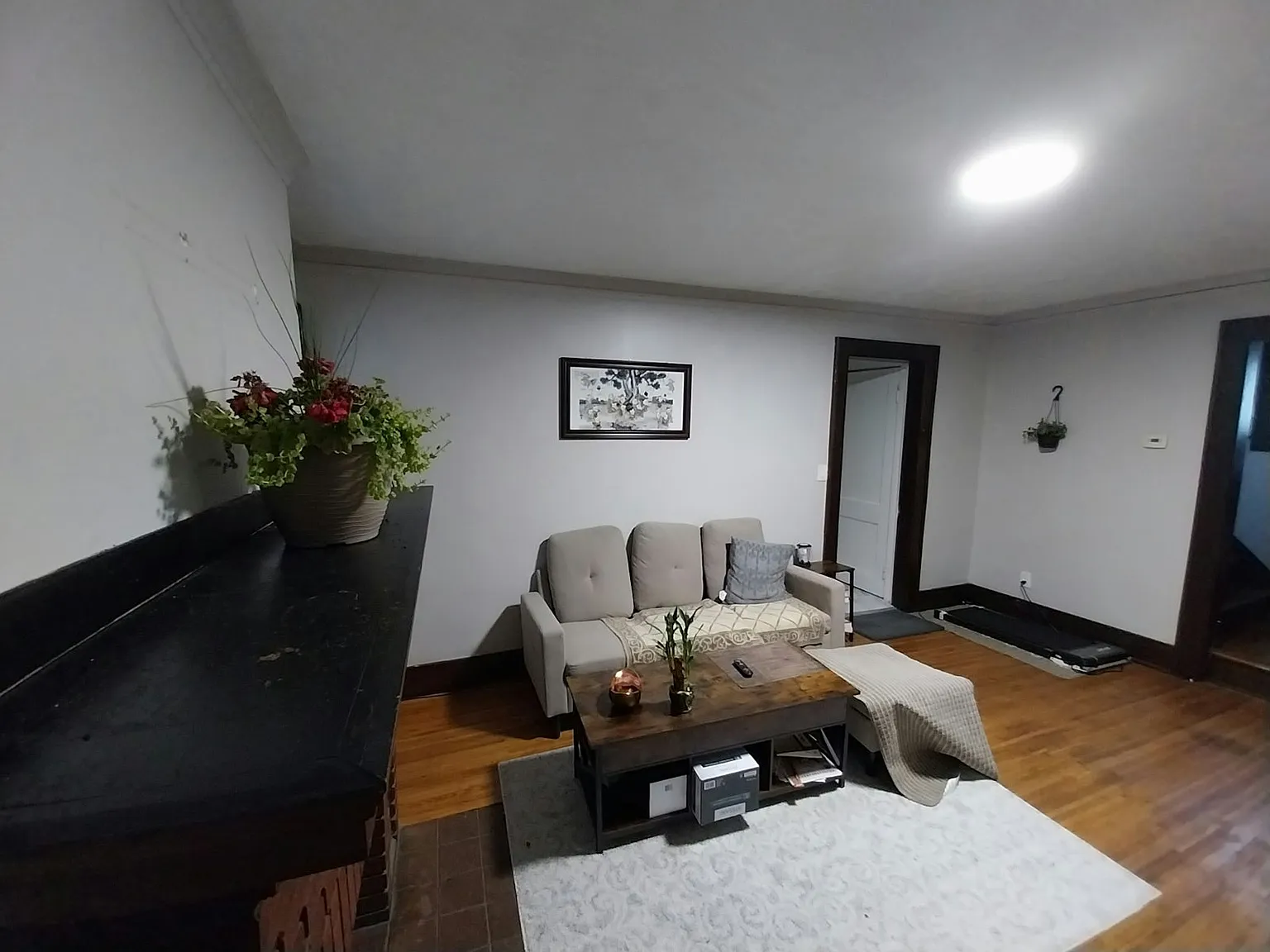 1181 S Plymouth Ave, Unit 1 — Photo 2