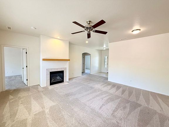 5th image of 1210 Gardenia Ln