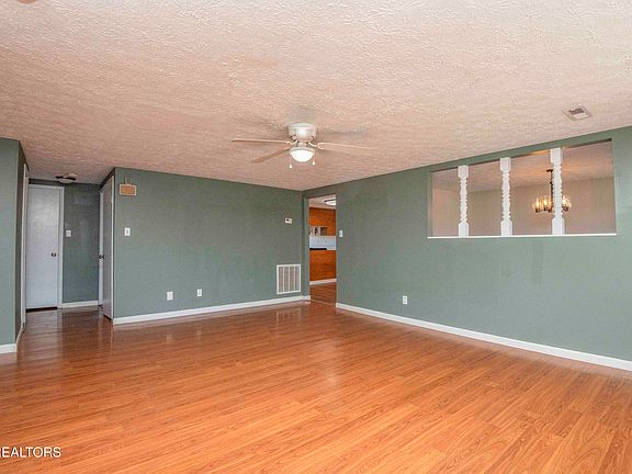 5th image of 2948 Fawver Ln