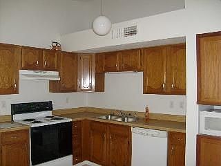 3rd image of 4757 Rose Of Sharon Ln