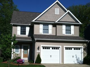 307 Canterbury Rd, Bay Village, OH 44140