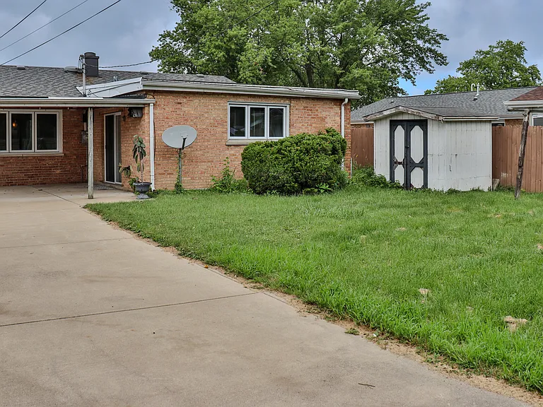 7119 Stanford Dr — Photo 8