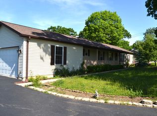 25148 W Monaville Rd, Lake Villa, IL 60046