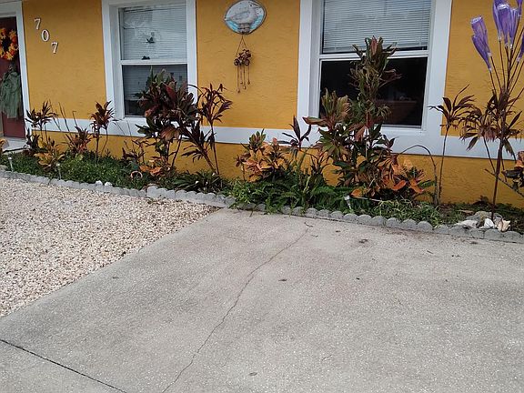 3rd image of 705 River Oak Cir