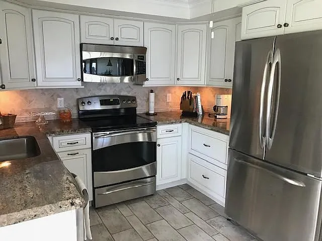 1640 Twelve Oaks Way #101 — Photo 6