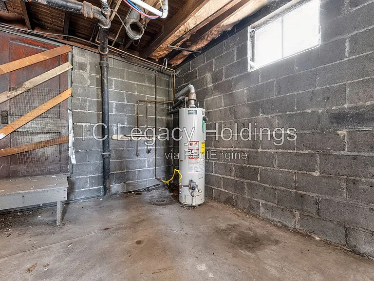 300 Ash Ave — Photo 28