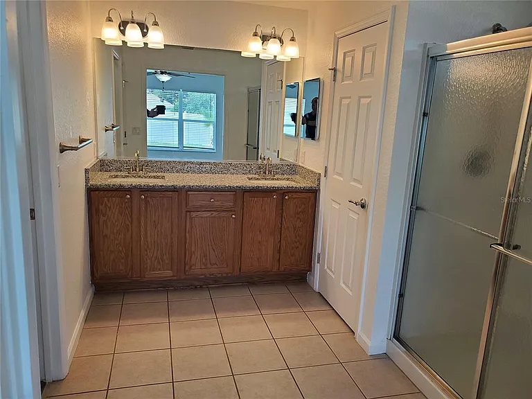 5521 43 Road St — Photo 12