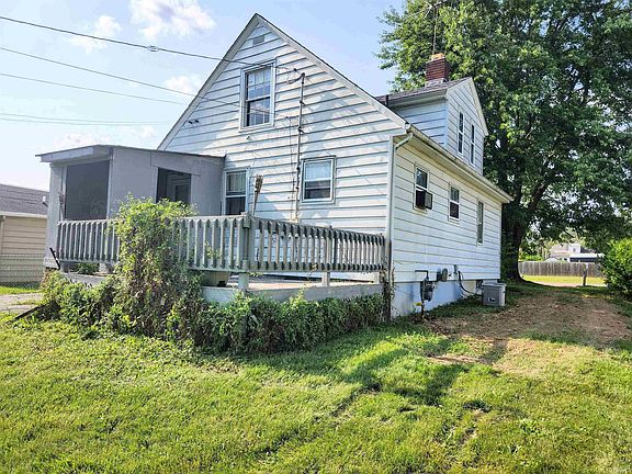 4th image of 3812 Eastway Dr