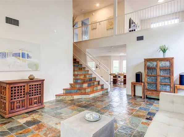 8904 W Hove Loop, Austin, TX 78749